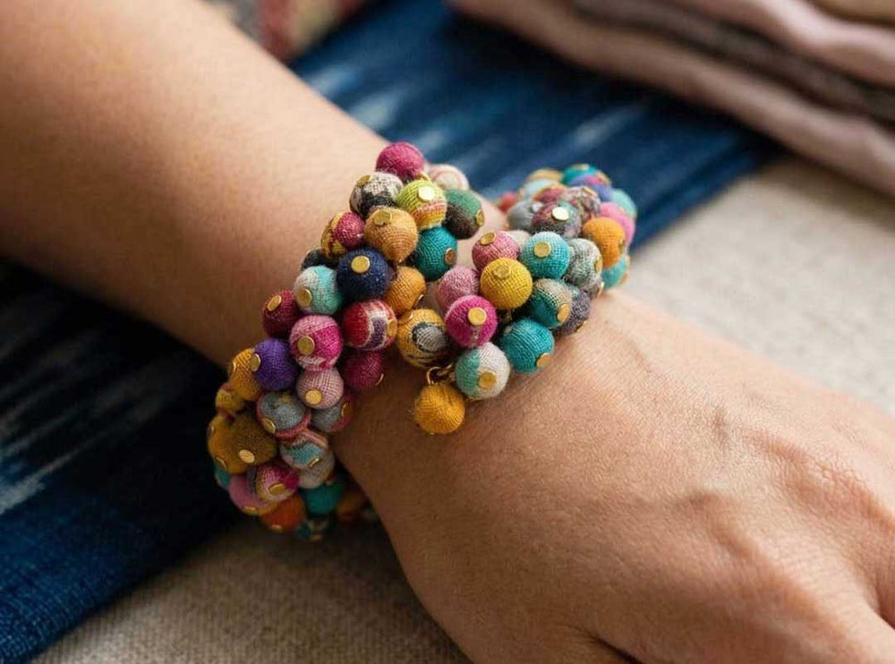 what is handmade jewelry