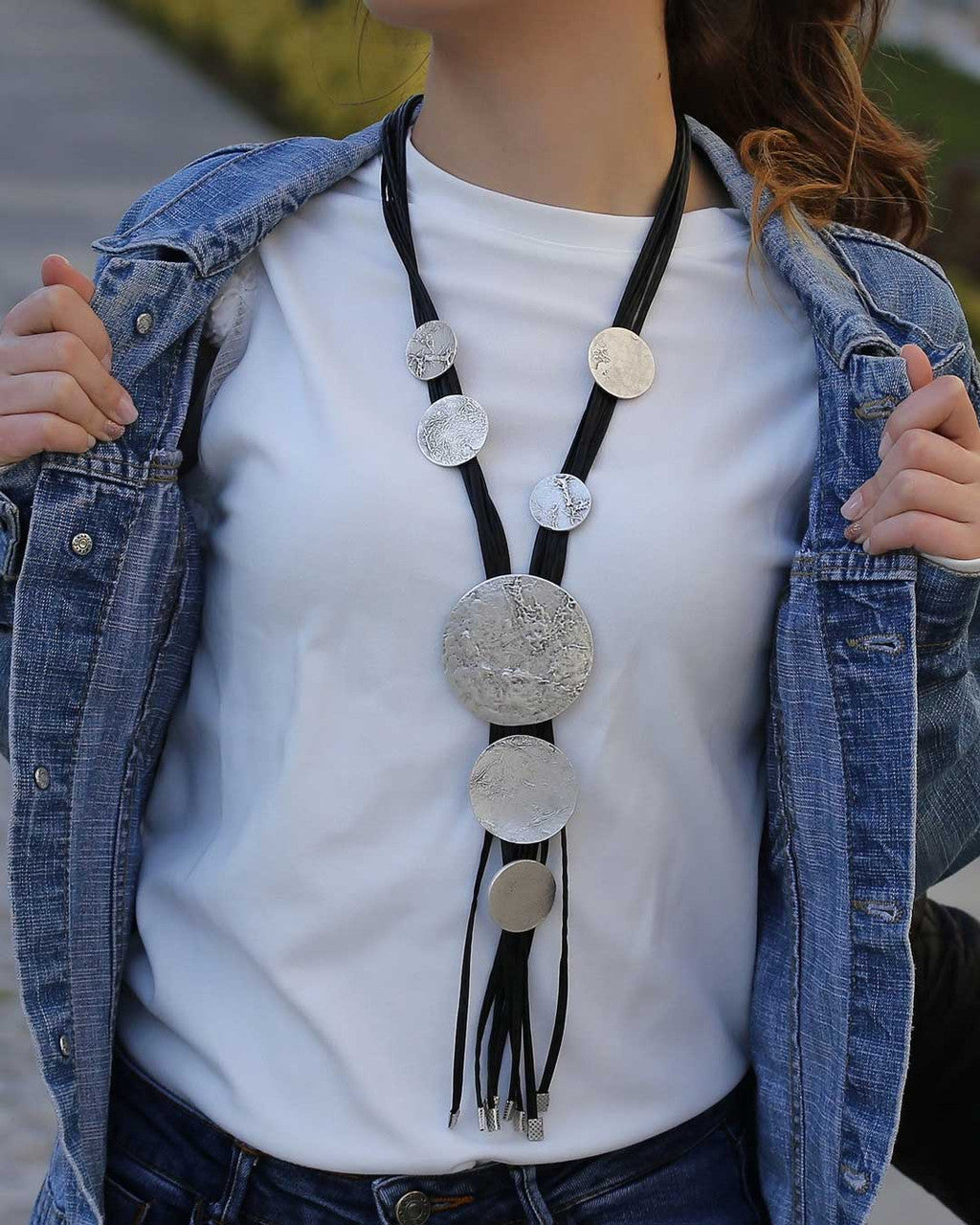 Graduated Hammered Disc Cord Necklace