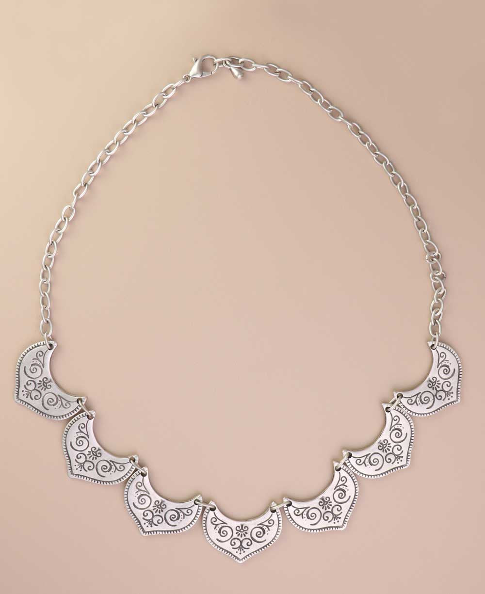 Scalloped Fan-Plate Bib Necklace