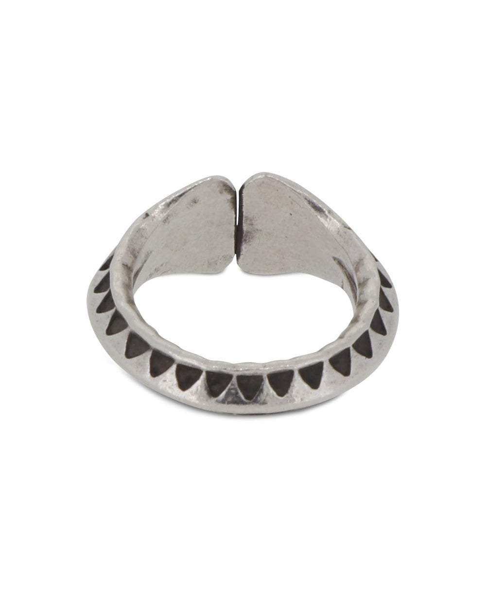 Silver Curved Band Ring with Etched Triangle Border