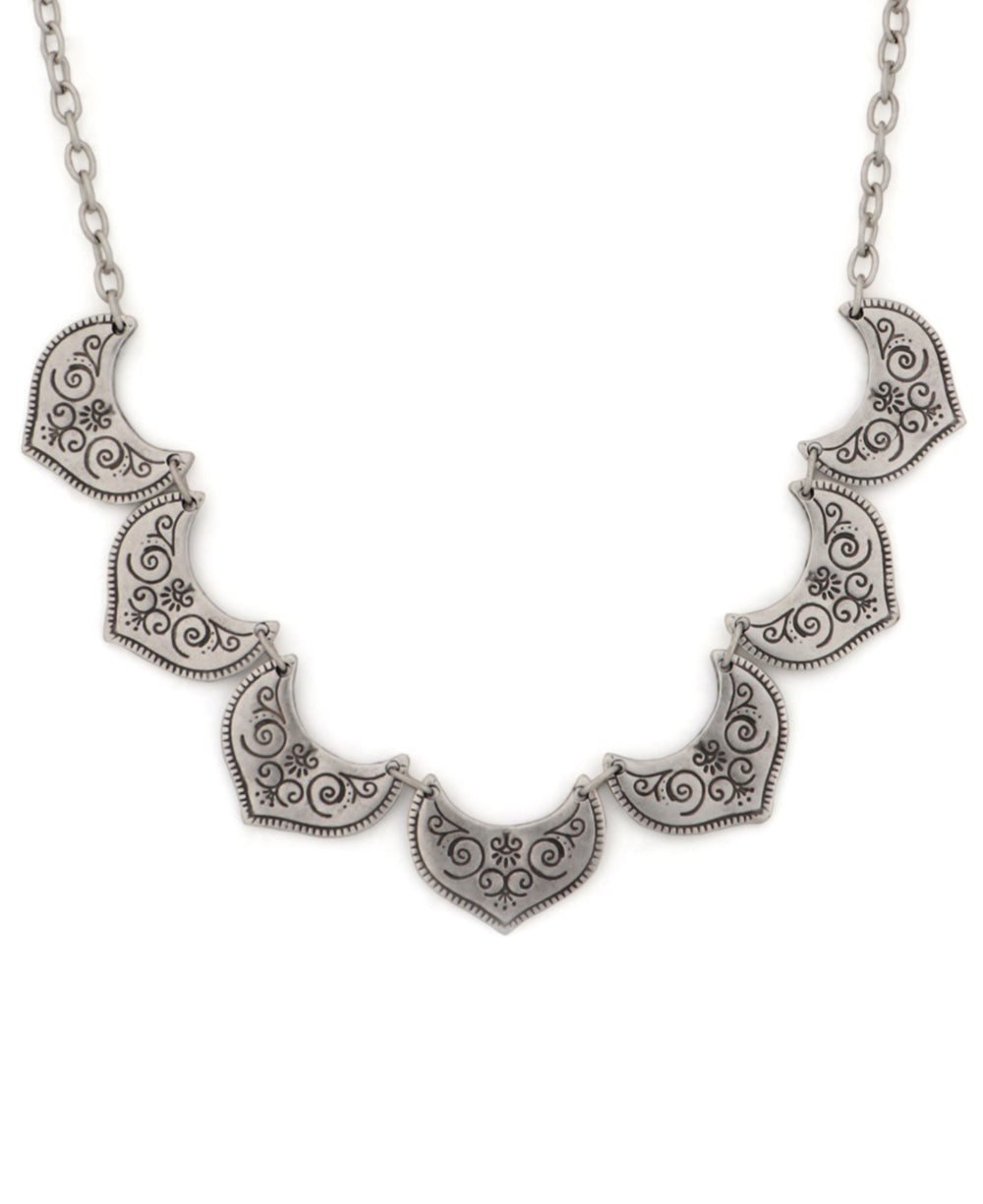 Scalloped Fan-Plate Bib Necklace